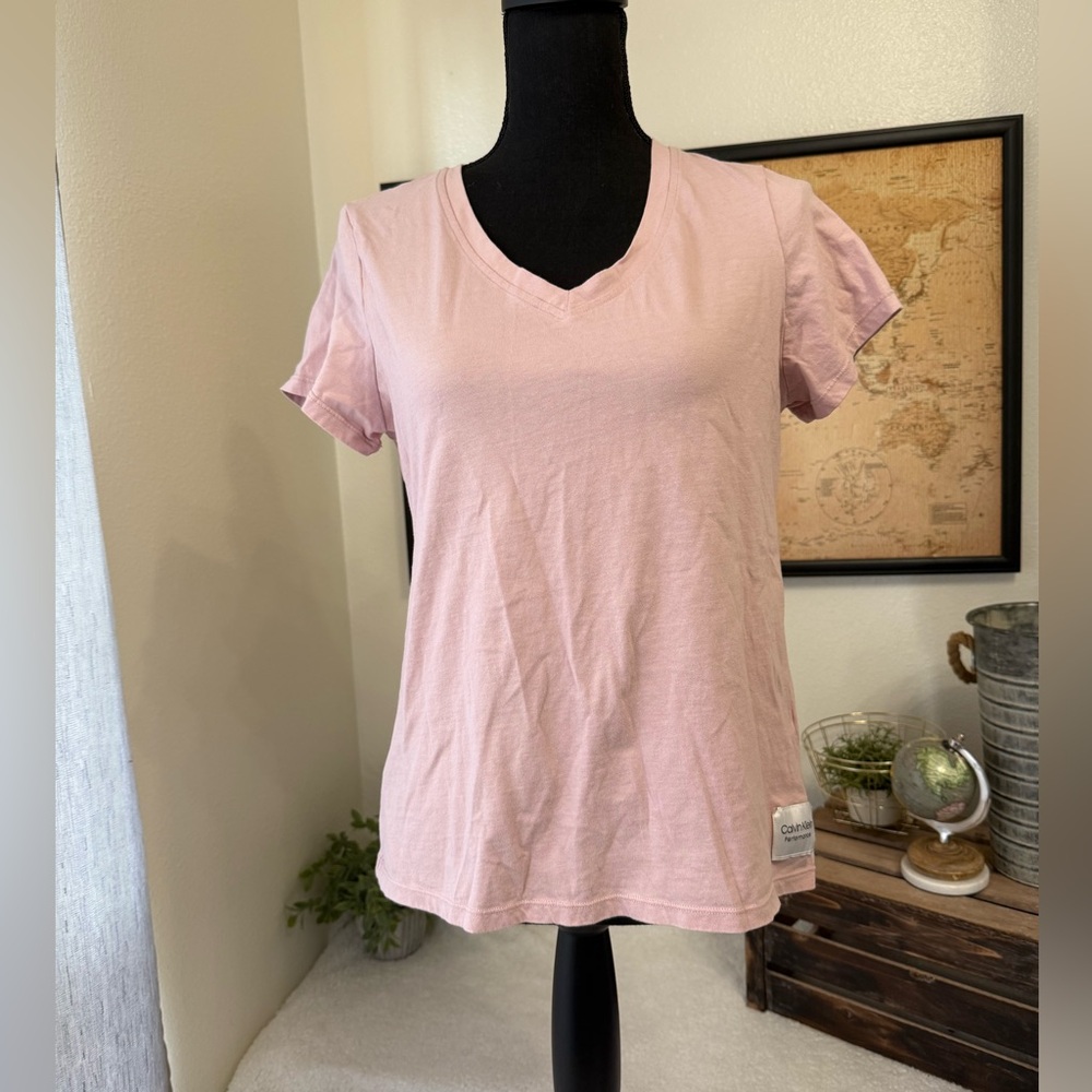Calvin Klein Performance v-neck soft pink tee